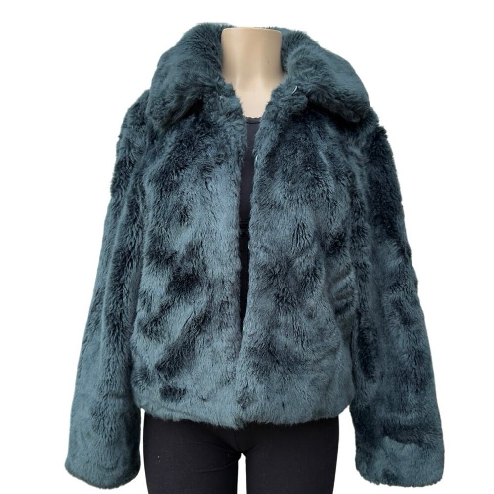 Forever 21 Women's Faux Fur Jacket Green Size S Winter Holidays Outfit, Warm